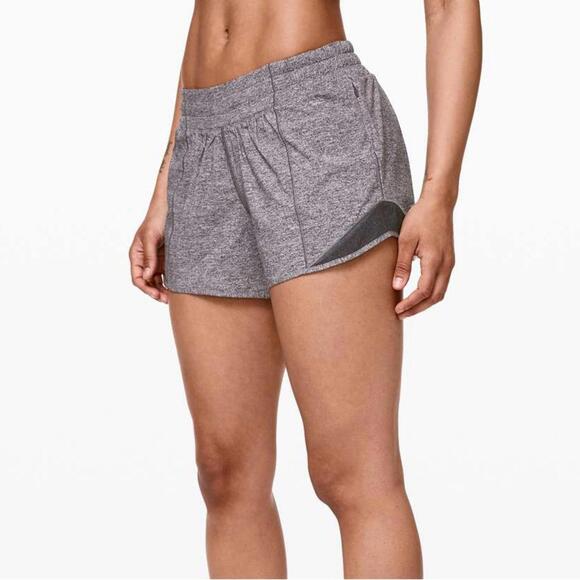 lululemon athletica Pants - Lululemon Hotty Hot Short II size 4 Tall in Heather Lux Multi Black